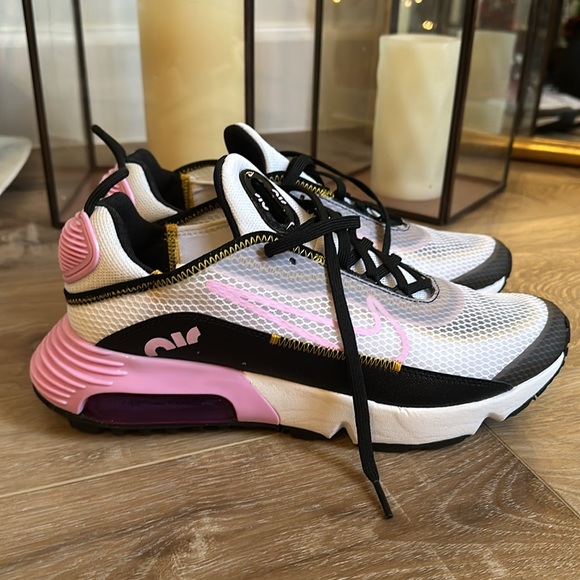 Nike Air Max 2090- New Never worn BNWOT - Picture 3 of 5